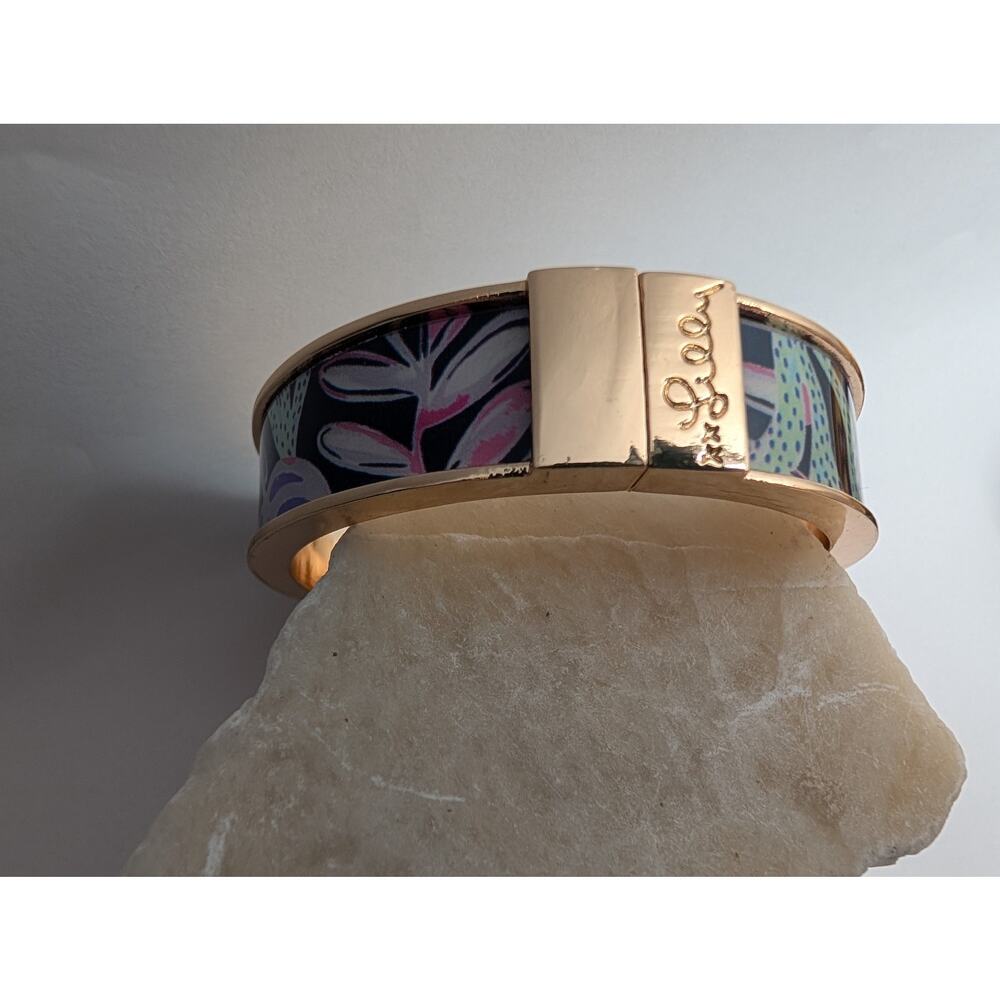 Lilly Pulitzer Gold Tone Floral Pattern Hinged Bangle Bracelet Fashion Jewelry